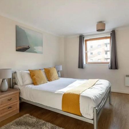 1 Bedroom Flat With Free Parking Londres Exterior foto