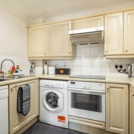 1 Bedroom Flat With Free Parking Londres Exterior foto