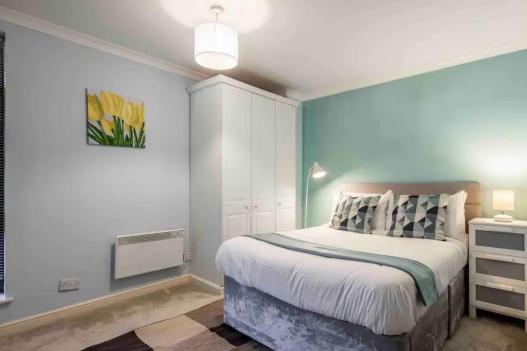 1 Bedroom Flat With Free Parking Londres Exterior foto