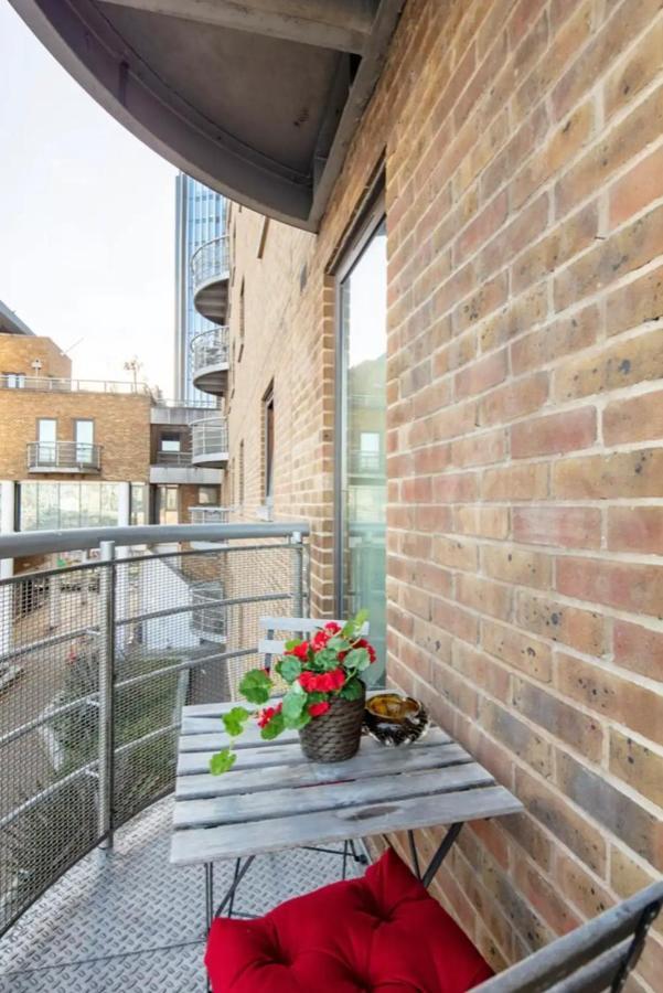 1 Bedroom Flat With Free Parking Londres Exterior foto