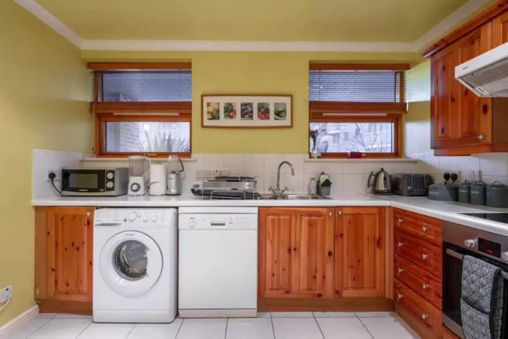 1 Bedroom Flat With Free Parking Londres Exterior foto