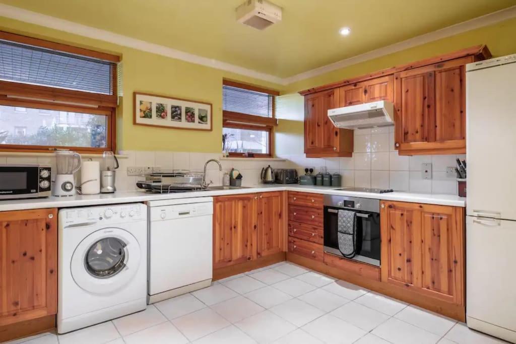 1 Bedroom Flat With Free Parking Londres Exterior foto
