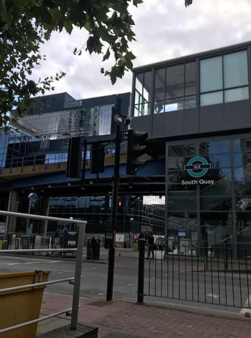 1 Bedroom Flat With Free Parking Londres Exterior foto
