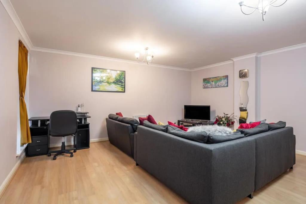 1 Bedroom Flat With Free Parking Londres Exterior foto