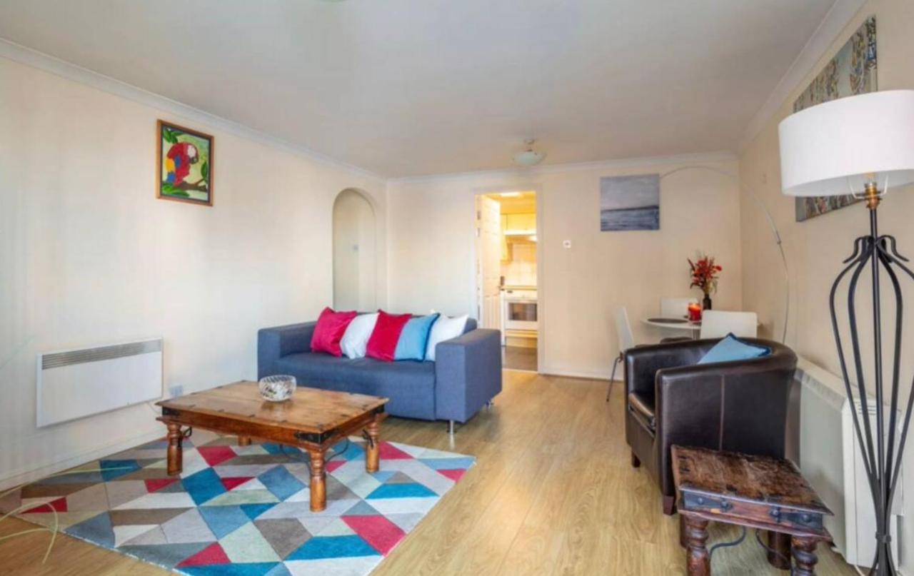 1 Bedroom Flat With Free Parking Londres Exterior foto