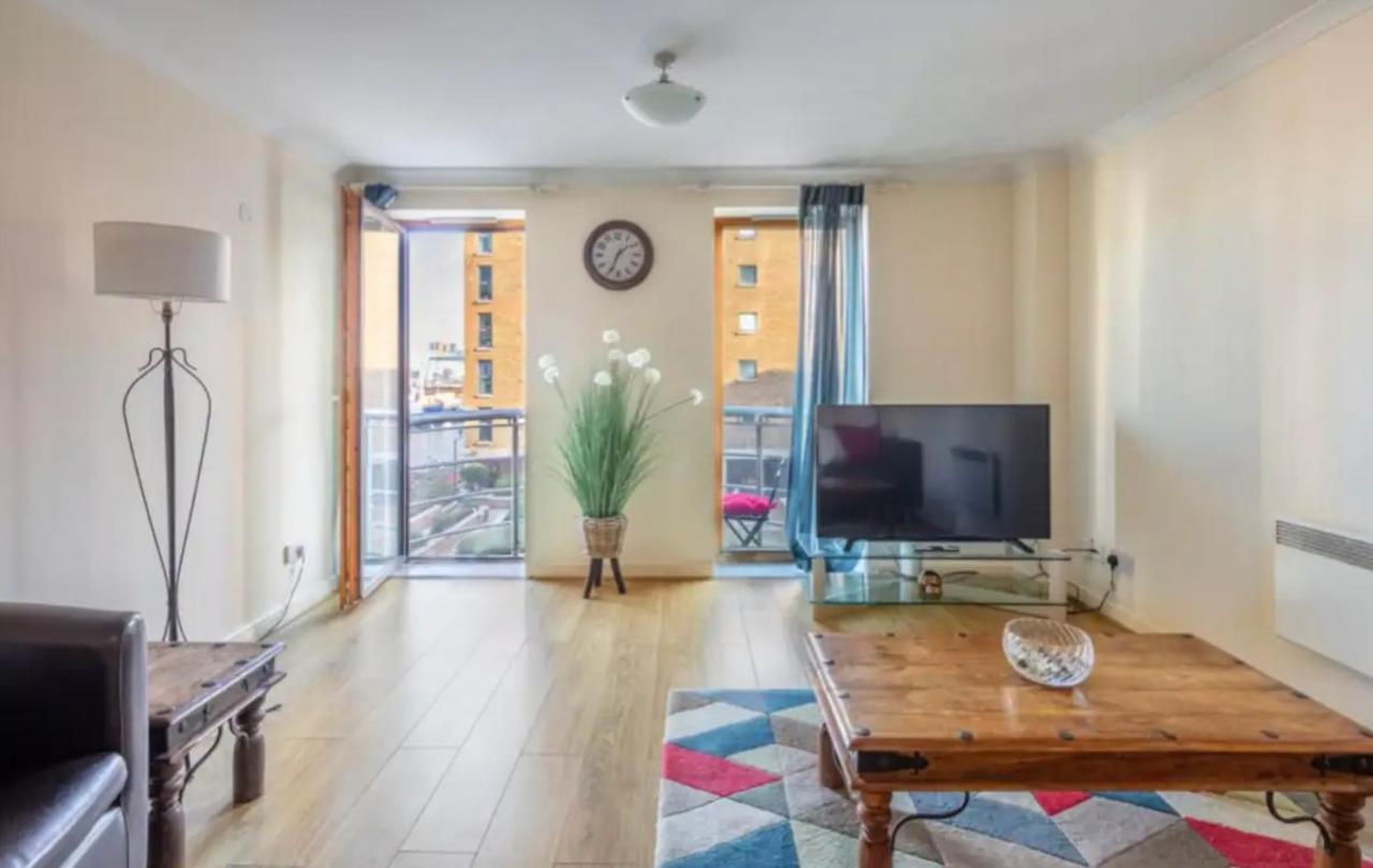 1 Bedroom Flat With Free Parking Londres Exterior foto