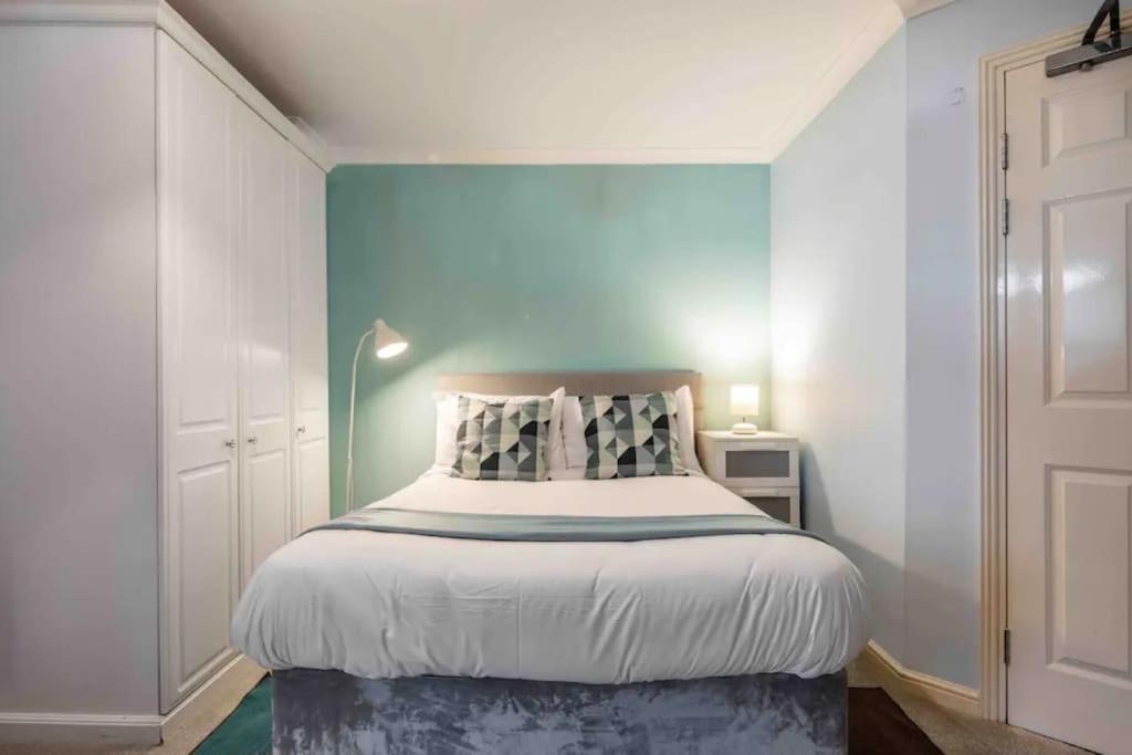 1 Bedroom Flat With Free Parking Londres Exterior foto