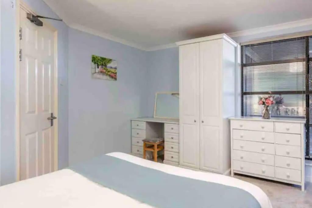 1 Bedroom Flat With Free Parking Londres Exterior foto